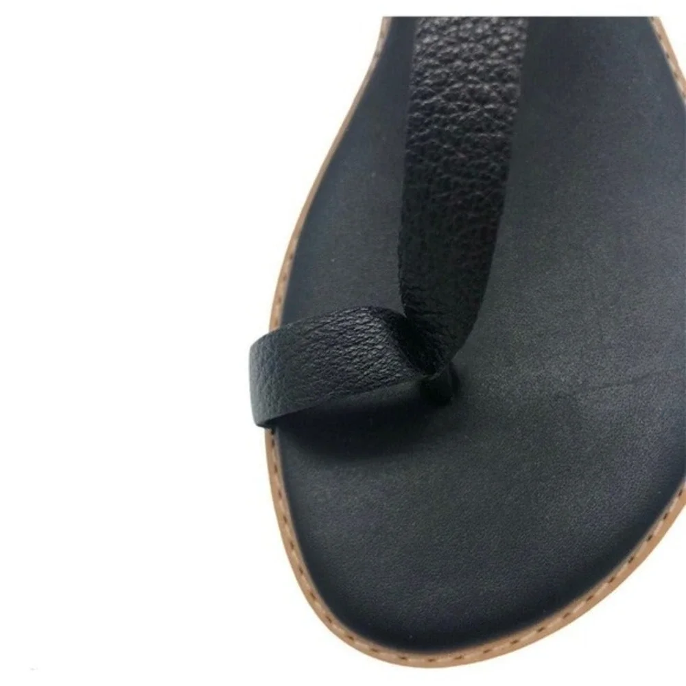 Linea Paolo Black Pebbled Leather Toe‎ Loop Flat Sandals Womens 8.5